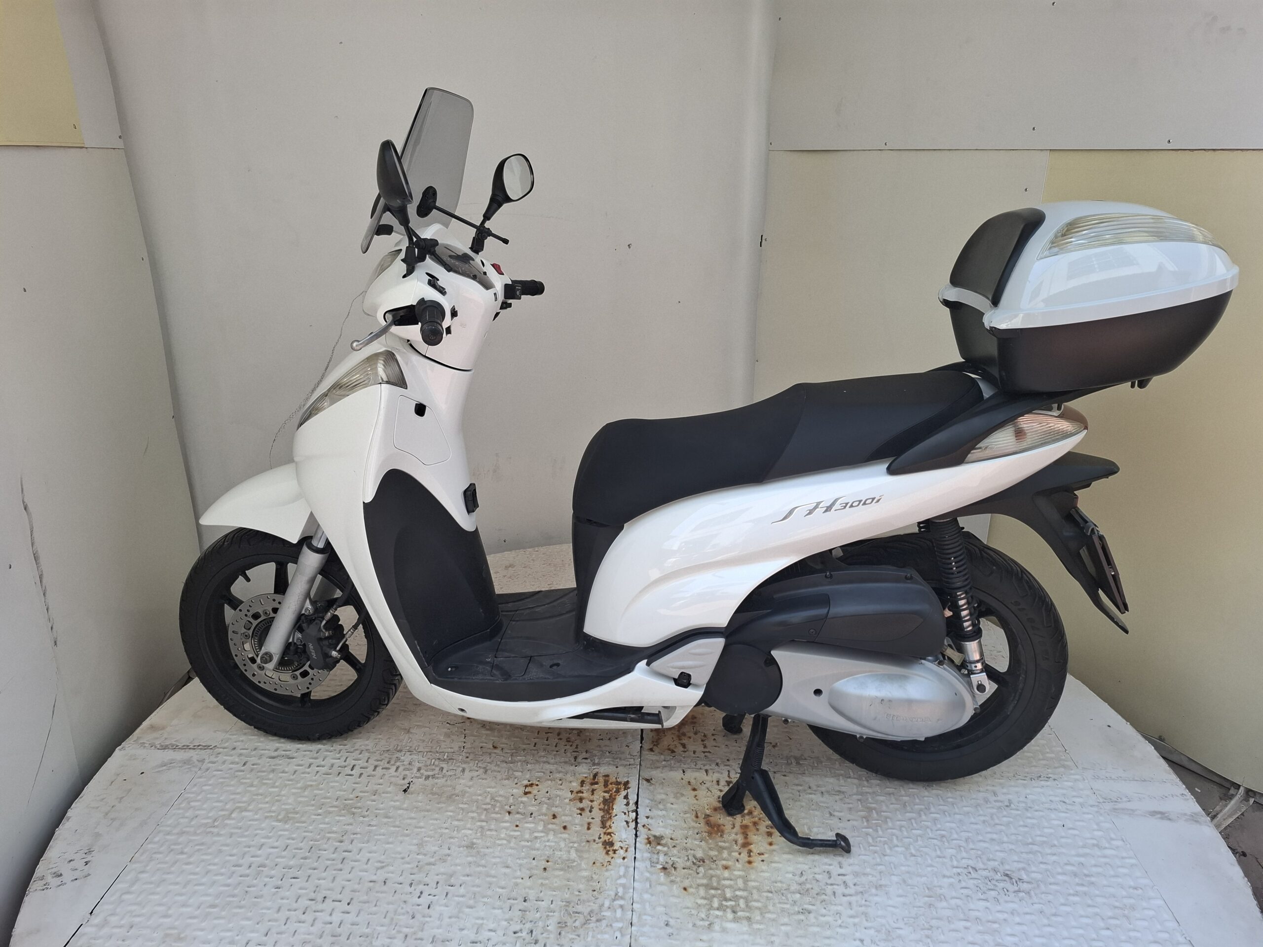 HONDA SH300 - Imagen 3