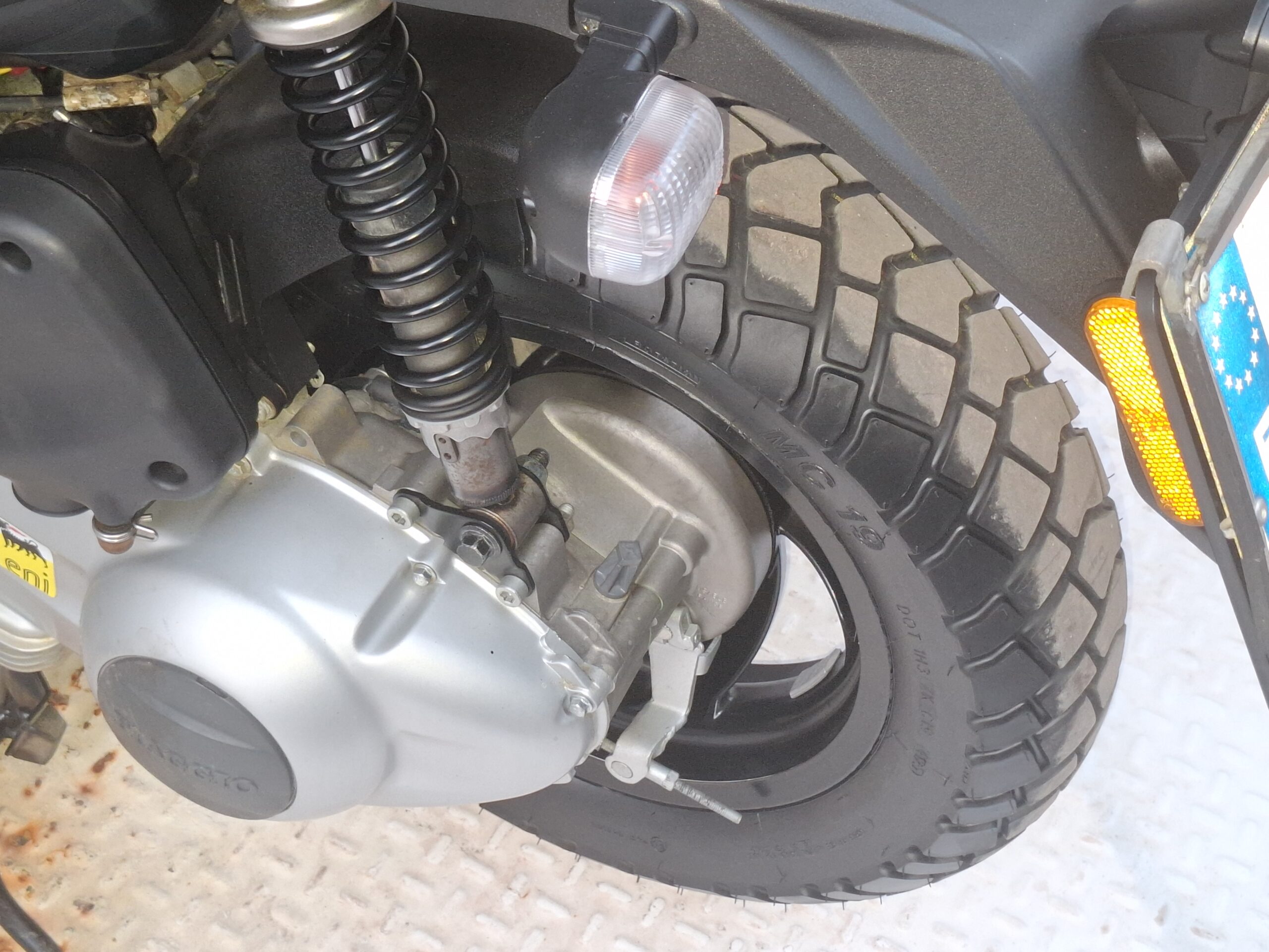PIAGGIO THYPOON 125 - Imagen 10