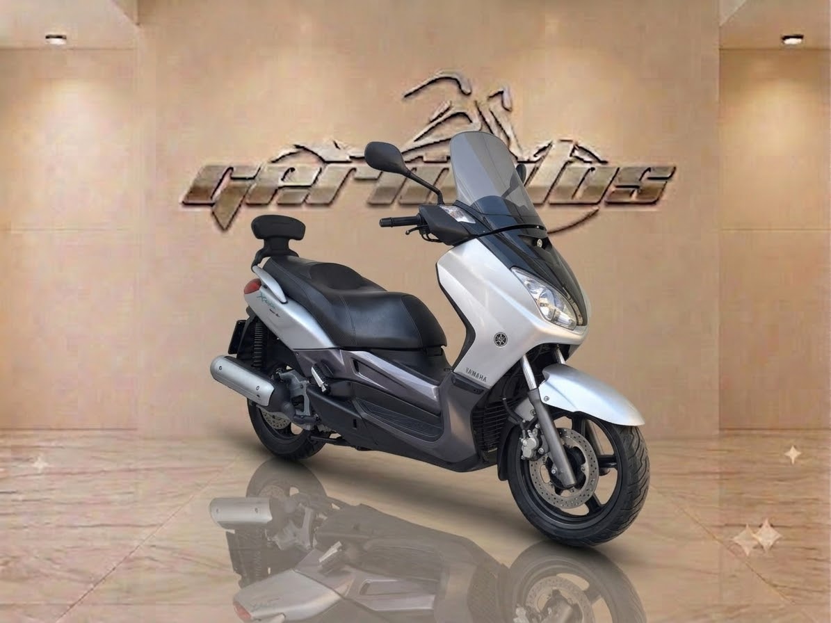 YAMAHA XMAX-125
