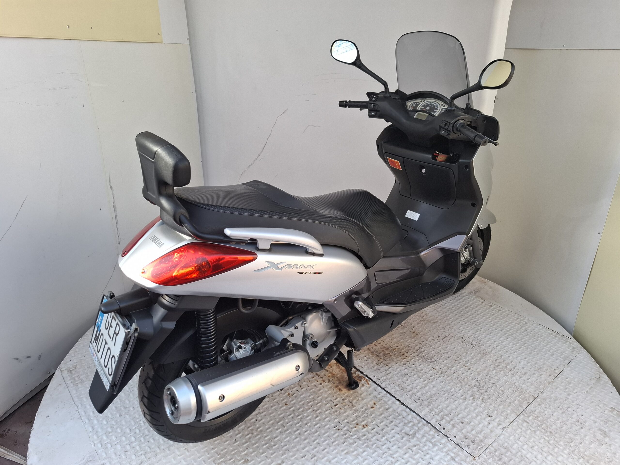 YAMAHA XMAX-125 - Imagen 9